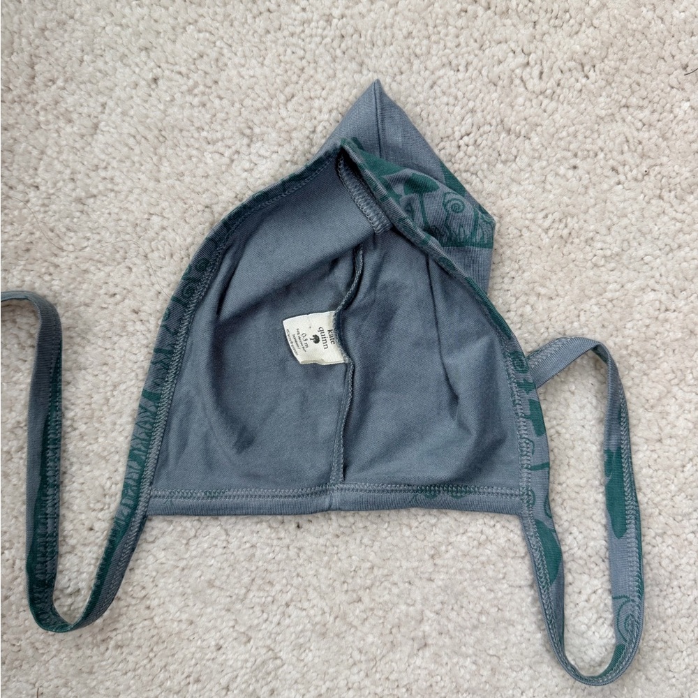 Kate Quinn Gray and Green Patterned Bodysuit & Matching Bonnet - Picture 9 of 10